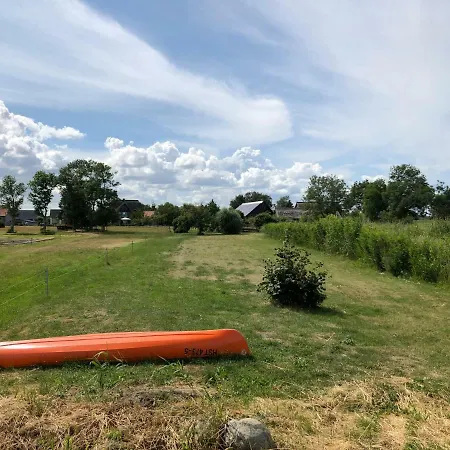 Am Achterwasser Mit Bootssteg *